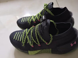 安德玛（UNDERARMOUR）HOVR Phantom 3男子运动跑步鞋跑鞋3026814 黑色001 41