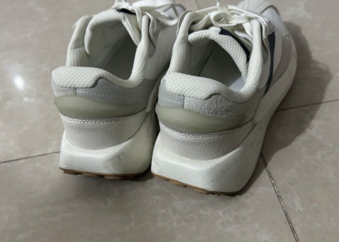 休闲运动鞋