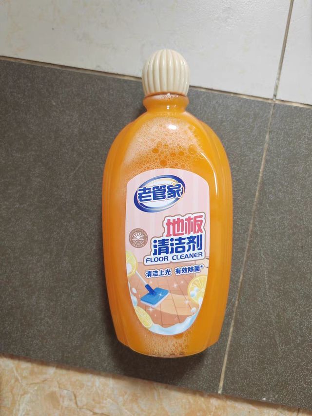 9.9包邮的老管家木地板瓷砖清洁剂