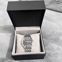 西铁城手表是一款集多种功能于一身的优秀腕表。