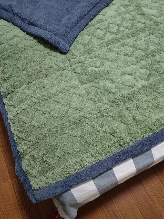 软乎乎的加厚毛毯