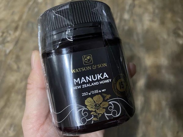 WatsonSon蜂蜜是新西兰原装进口的麦卢卡蜂蜜，源自纯净的蜜源。
