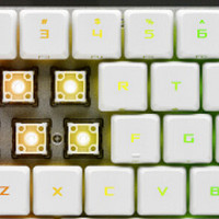 华硕发布 ROG Falchion RX Low Profile 迷你机械键盘、超薄轴、带触摸屏