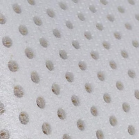 乳胶枕头是一种高品质的枕头，具有舒适、透气、抗菌等优点