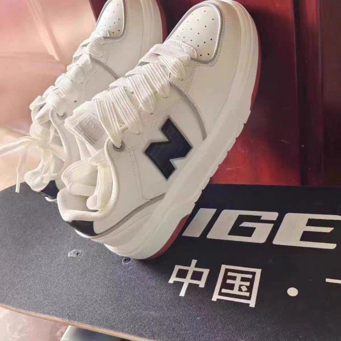 新百伦运动板鞋