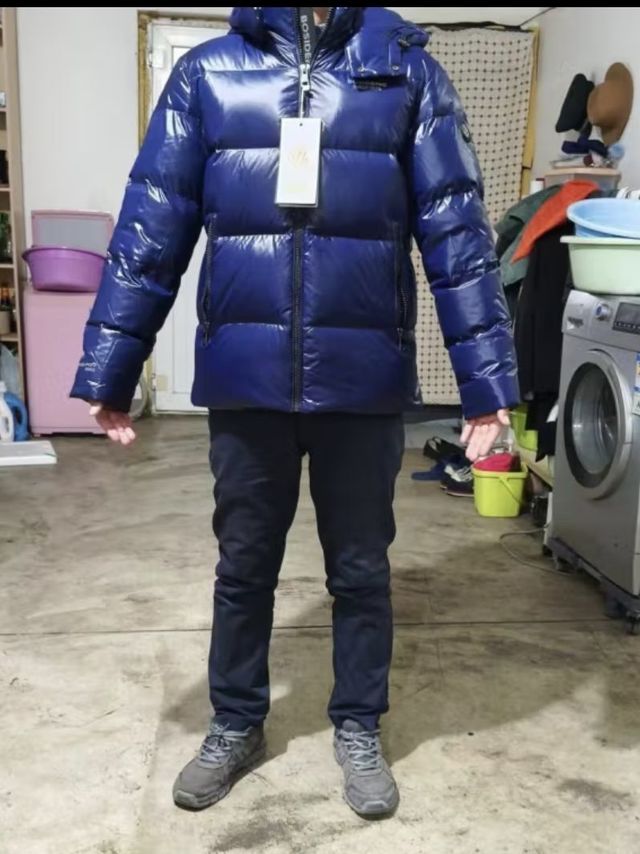 波司登冬鹅绒羽绒服男女情侣新红易烊千玺款加厚脱卸帽B30143110