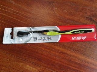 1块钱的牙刷，有什么理由不带回