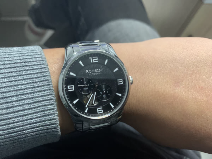 罗西尼男款机械表怎么样 罗西尼手表男款:彰显男士品味的璀璨星辰