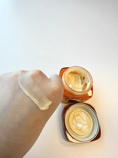 欧莱雅第二代小蜜罐是一款专为肌肤抗老、保湿而设计的面霜。