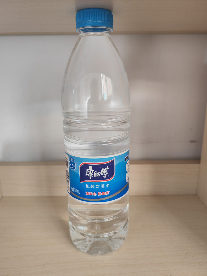 瞅瞅你的情人节礼物新花样清单,经典的康师傅饮用水