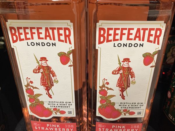 必富达(Beefeater)血橙 英国金酒,洋酒颜色这么好看!