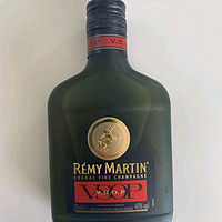 人头马（Remy Martin）洋酒 VSOP优质香槟区干邑白兰地 200ml 年货新春畅饮