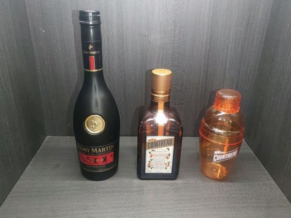 人头马（Remy Martin）洋酒 力娇酒 边车礼盒（V.S.O.P 375ml+君度 350ml+摇壶）