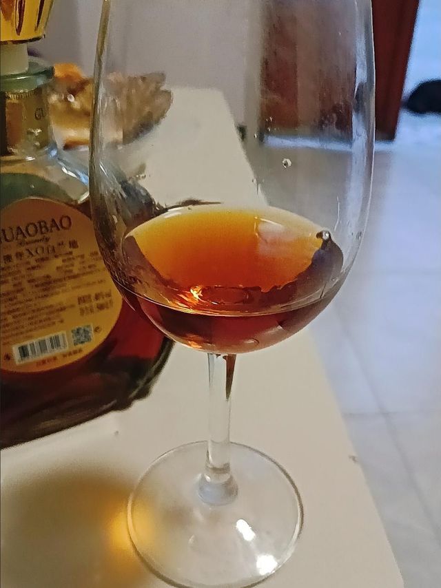 听说这些酒很棒，威士忌加冰爽