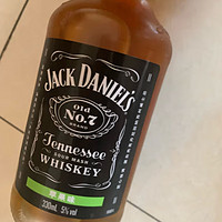 杰克丹尼（Jack Daniels）美国 田纳西州 调和型 威士忌 进口洋酒 500ml 礼盒装 年货送礼