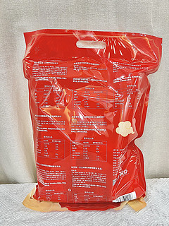15块钱一大包的丽芝士印尼进口零食大礼包，实在是太好吃了，过年送礼又可以凑一样了！