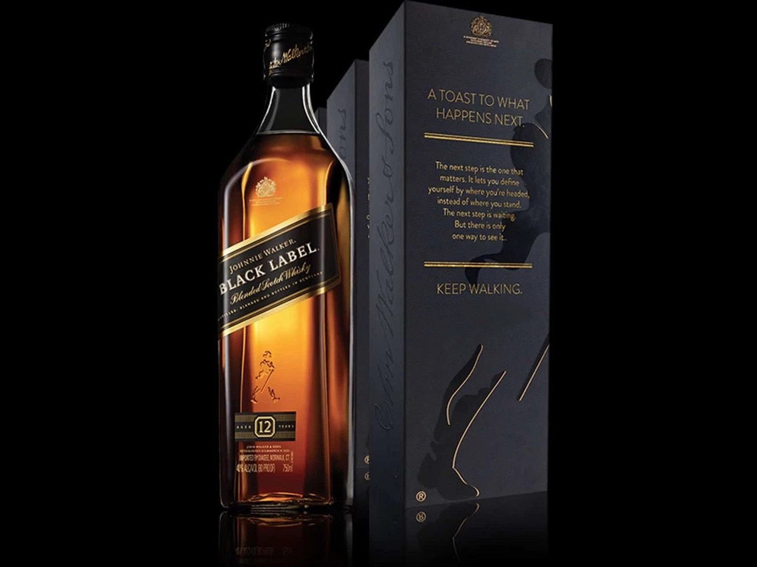 尊尼获加(johnnie walker)洋酒 黑牌黑方 12年苏格兰调和型威士忌1000