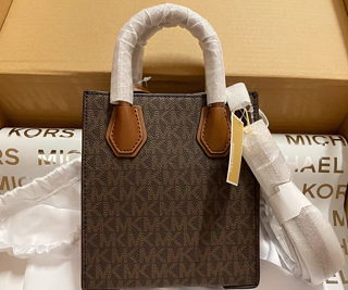 【新年礼物】MICHAEL KORS Mercer 女士超小号琴谱包