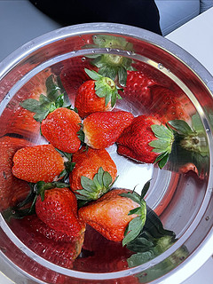 60元5斤的草莓🍓太棒啦！