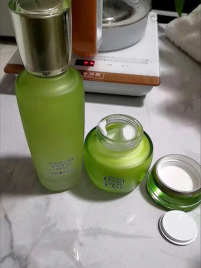 🍃✨百雀羚水清漾套盒，让你的肌肤畅享清透水润的护肤之旅！✨🍃