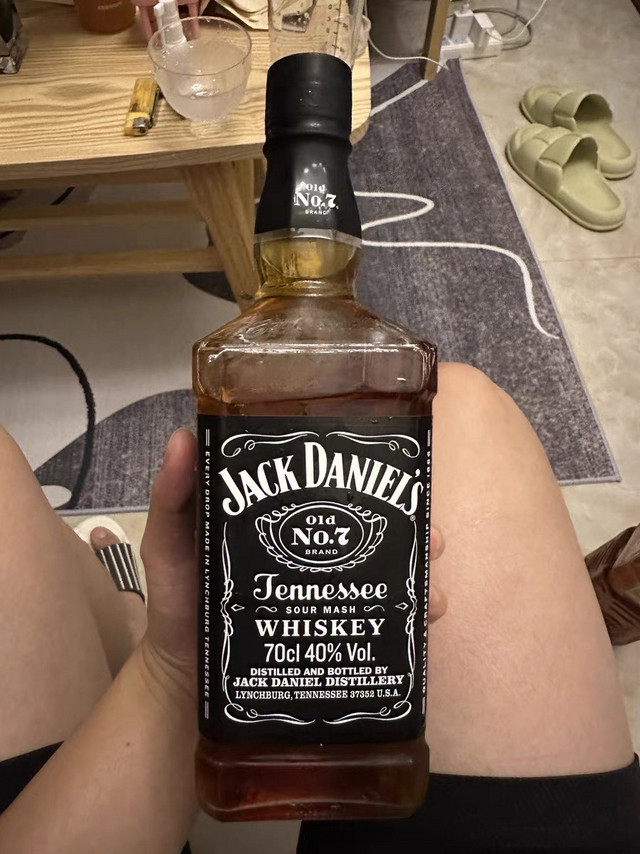 Jack Daniel杰克丹尼洋酒威士忌700ml调酒配冰红茶可乐桶枫木味 1件装