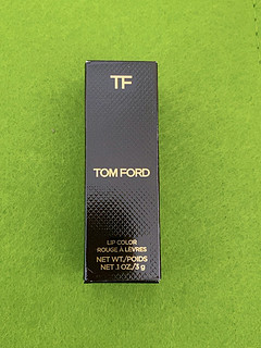 TOMFORD经典黑管奶油斯嘉丽红，陪你红红火火过新年～