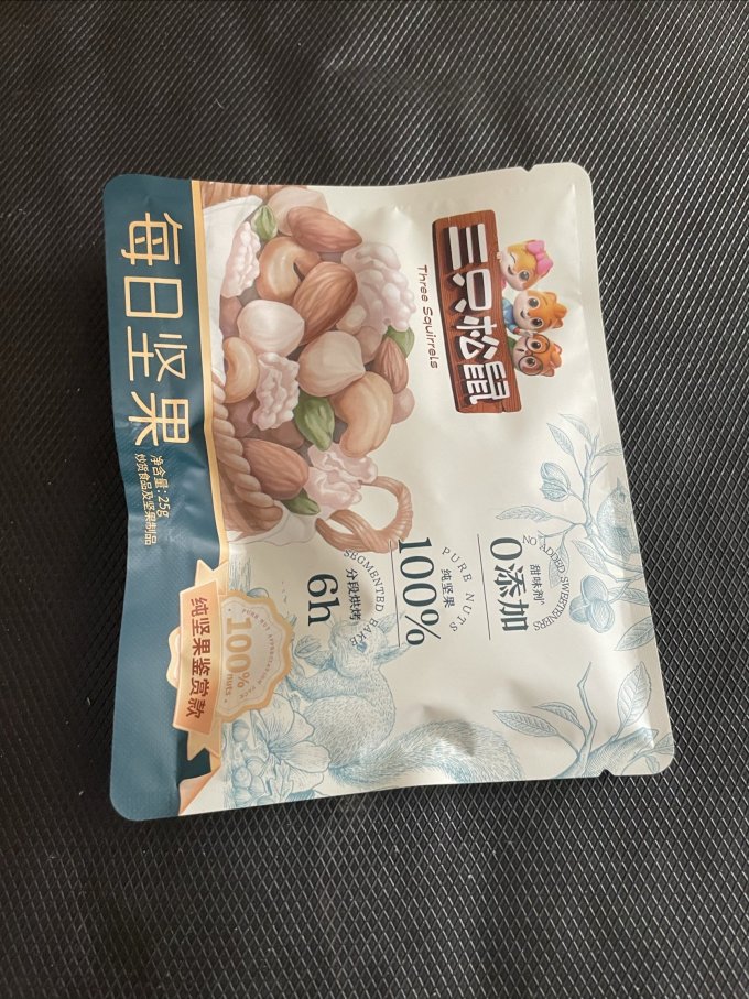 三只松鼠综合坚果