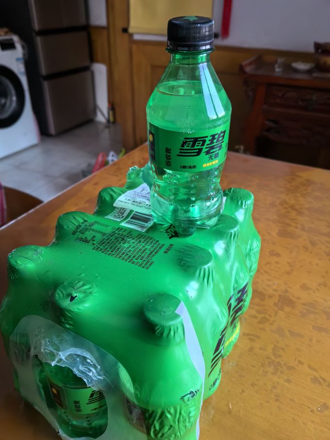 雪碧碳酸饮料