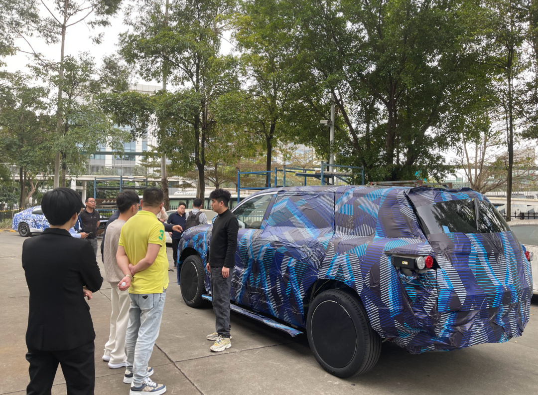腾势全新旗舰SUV谍照曝光,号称强于理想L9和问界M9