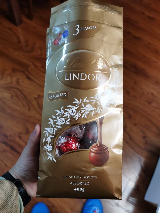 甜蜜诱惑，瑞士莲巧克力！