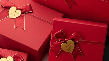 中国红喜庆包装盒——婚庆礼品盒的完美选择


