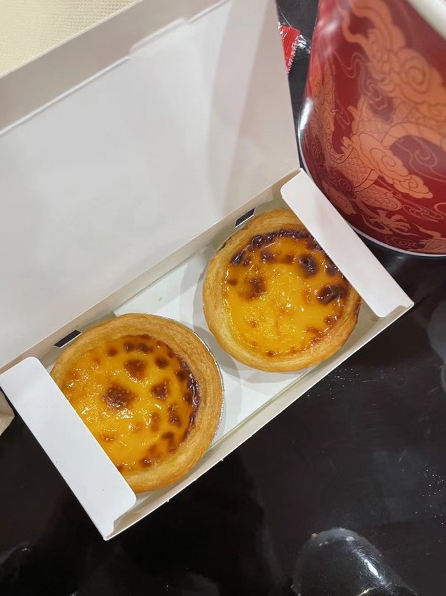 农历二十八，我吃两个蛋挞