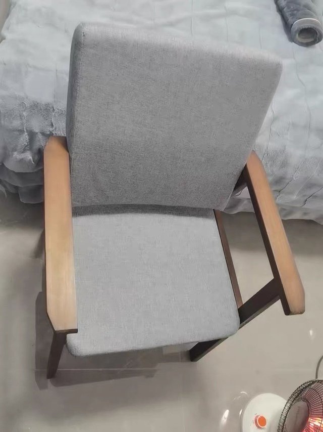 实木靠背椅子