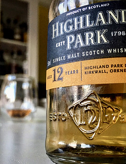 爱上泥煤：高原骑士（Highland Park）12年威士忌