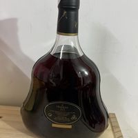 一瓶全英文的轩尼诗XO干邑白兰地，2斤的，你们看的到吗