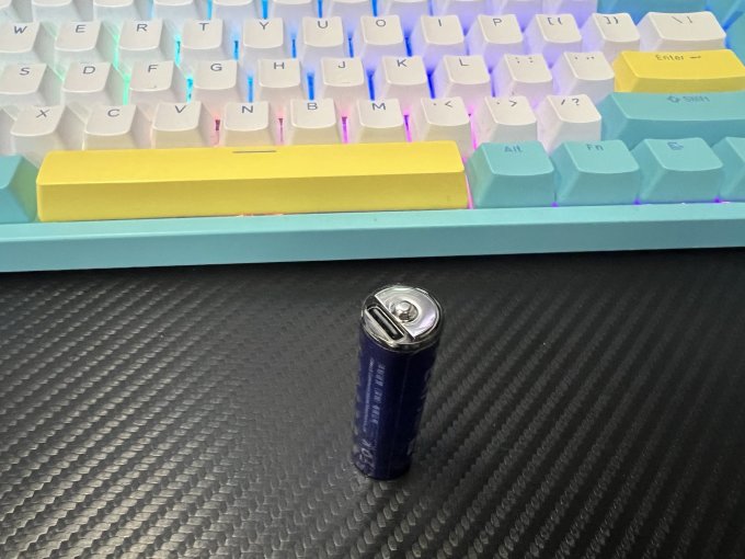沣标充电器