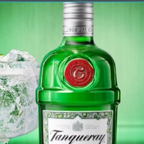 新年夜，与谁共饮？Ballantine's、TANQUERAY陪你！