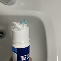 这牙膏为什么要添加胶呢。