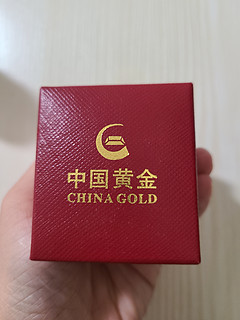 结婚，必有金戒指哦！