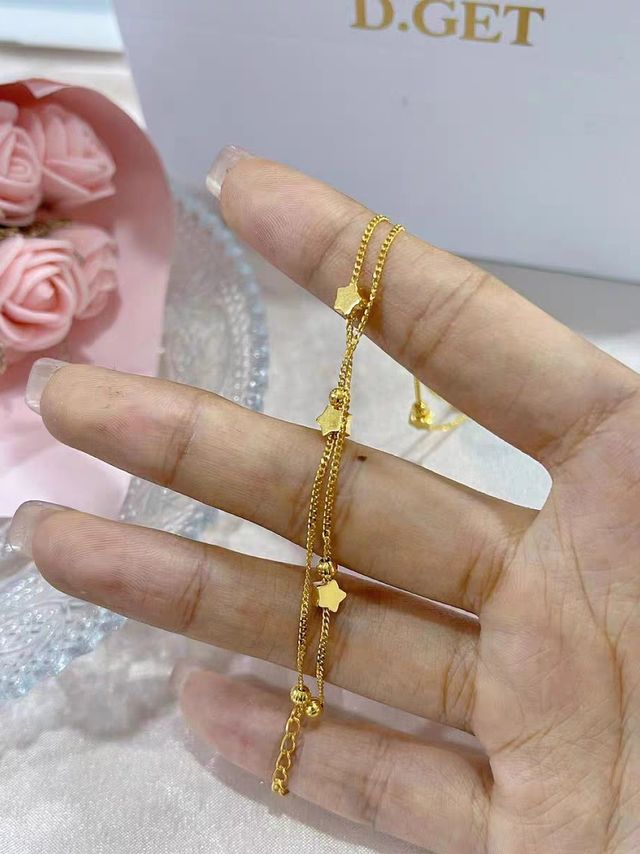 看一眼就想买的黄金手链