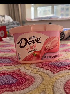 德芙（Dove）草莓白巧克力分享碗装221g休闲小零食糖果礼物