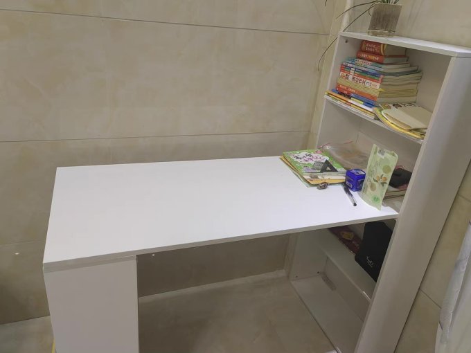 锦需电脑桌