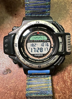 成龙被揍时用它计时，卡西欧1171系列机芯手表