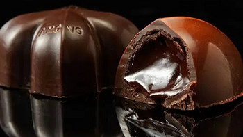 情人节怎么能少的了甜甜蜜蜜的巧克力