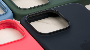备件库寻”宝“  篇五：8成新不宜作礼 Apple iPhone 15 Pro Max 专用黑色硅胶保护壳