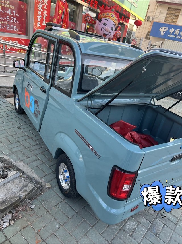 这个车居然还带气动翻斗，过分了