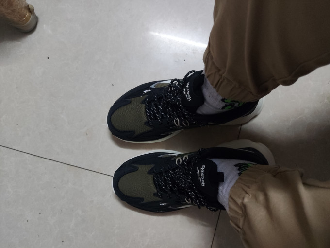 休闲运动鞋