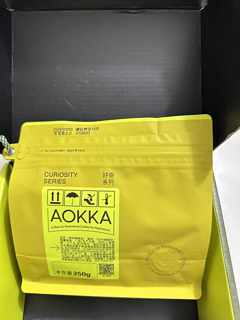 尝了尝这个aokka可可岛意式拼配咖啡豆，感觉还不错。口粮豆