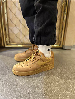 初春脚步轻盈，NIKE AIR FORCE 1 '07 WB小麦色引领潮流新风尚