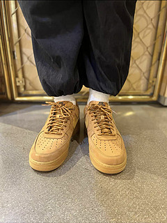 初春脚步轻盈，NIKE AIR FORCE 1 '07 WB小麦色引领潮流新风尚